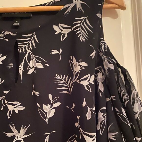 EUC Lane Bryant Cold Shoulder Top Size 18 - Picture 5 of 6